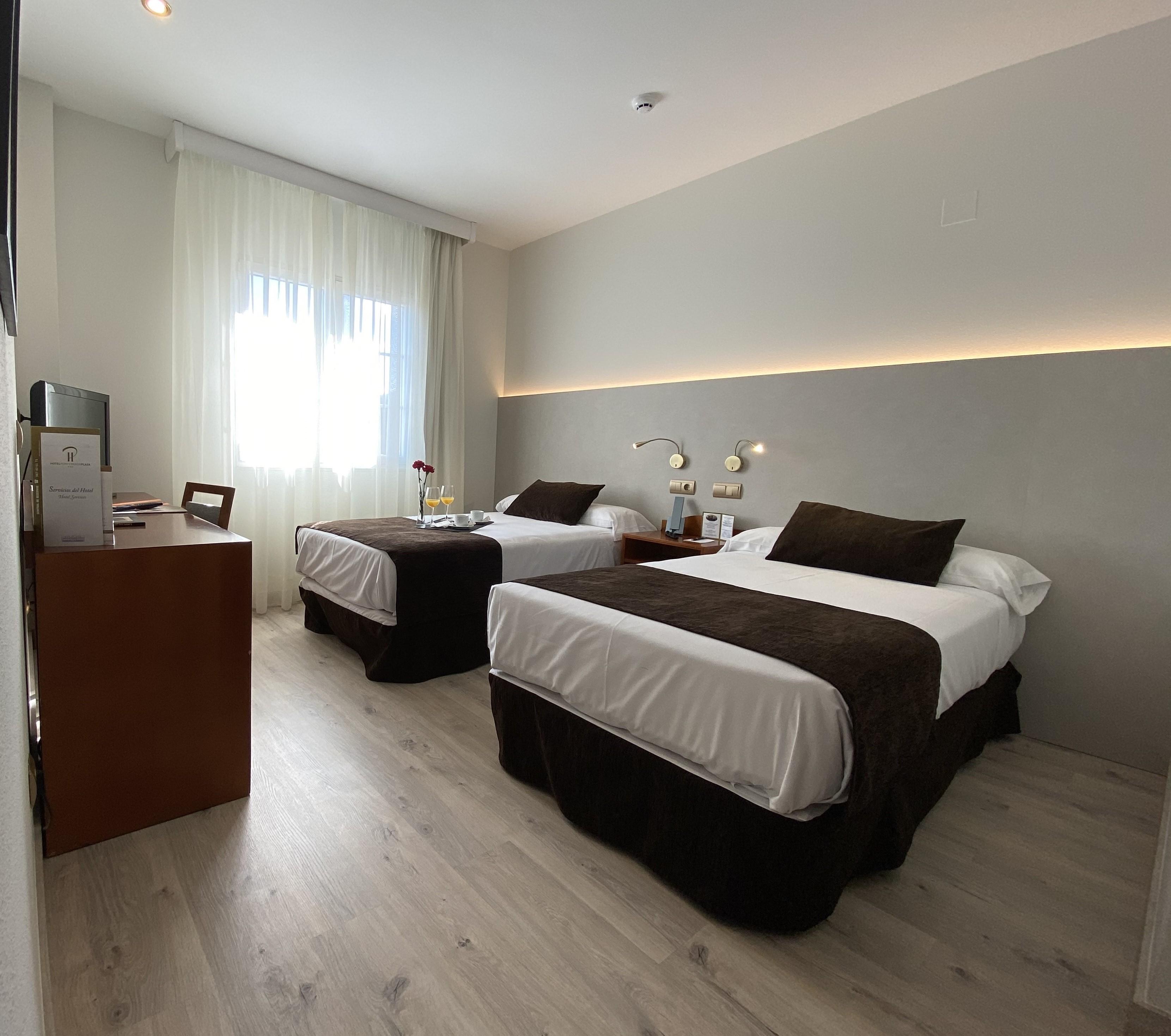 Ponferrada Plaza Hotel Ngoại thất bức ảnh