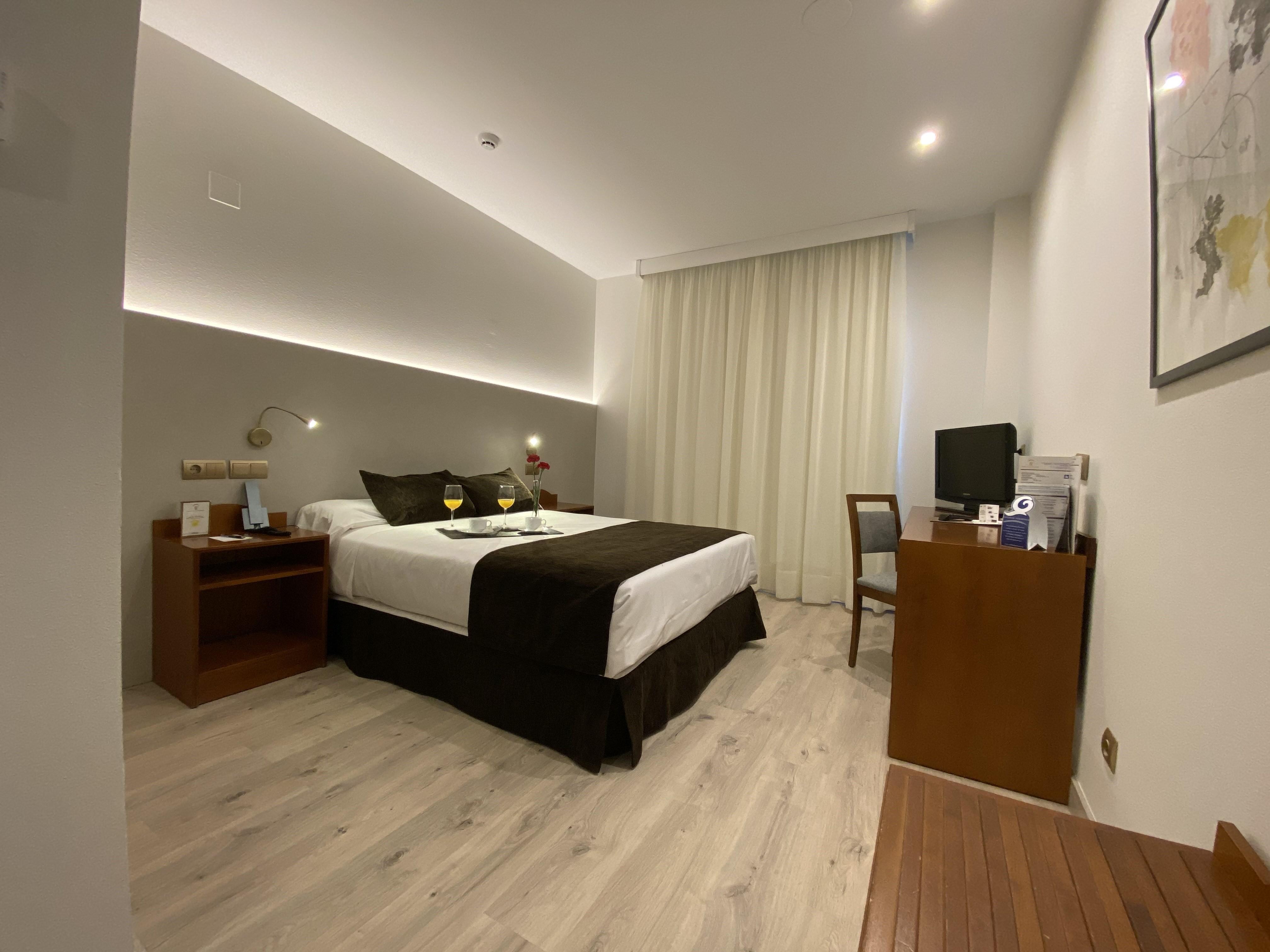 Ponferrada Plaza Hotel Ngoại thất bức ảnh