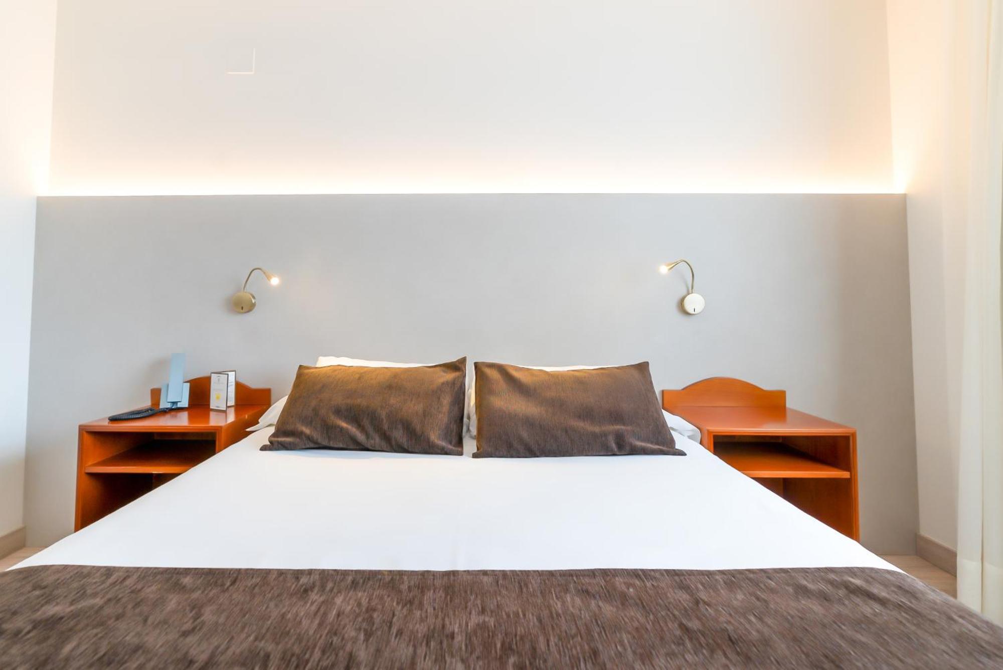 Ponferrada Plaza Hotel Ngoại thất bức ảnh