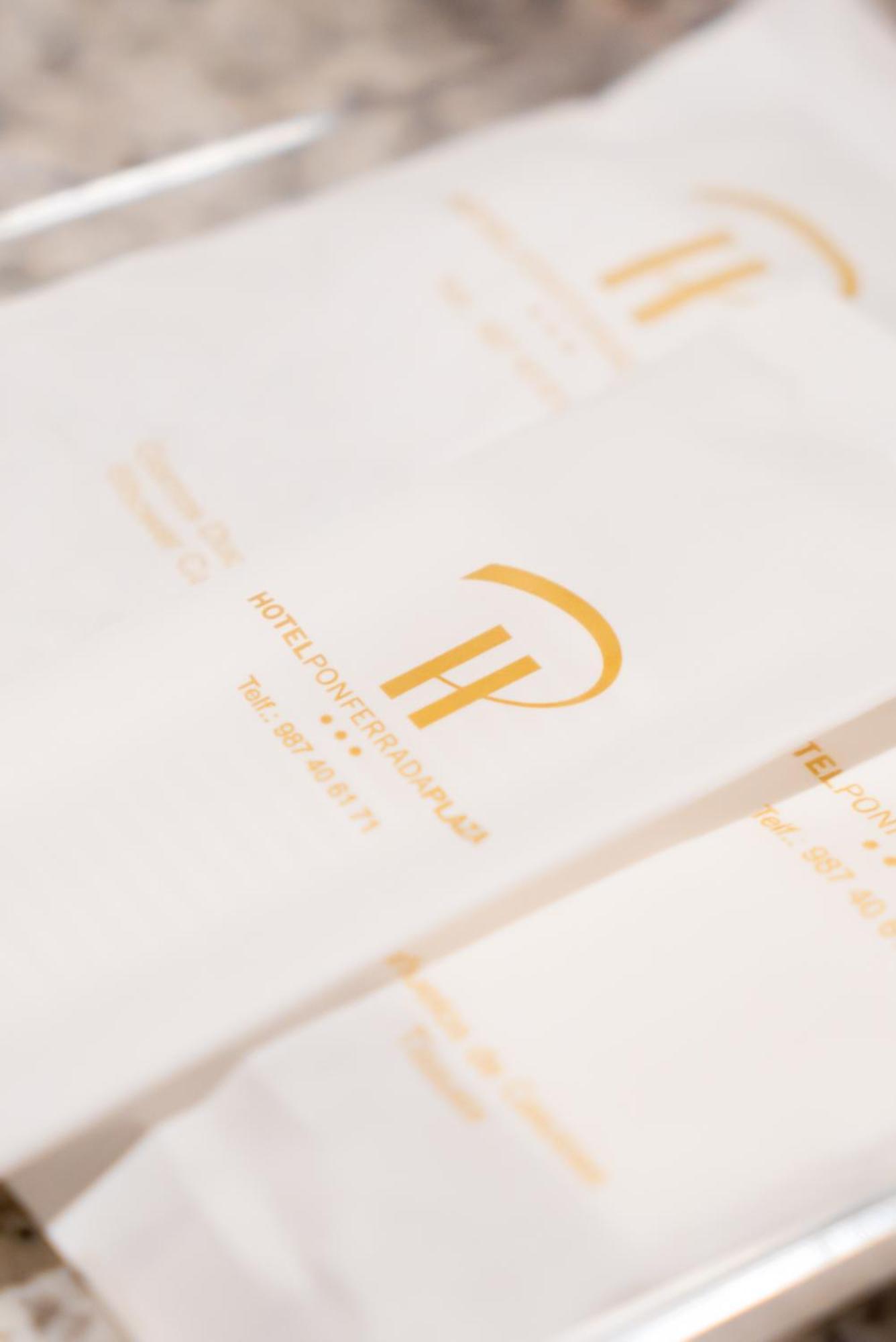 Ponferrada Plaza Hotel Ngoại thất bức ảnh