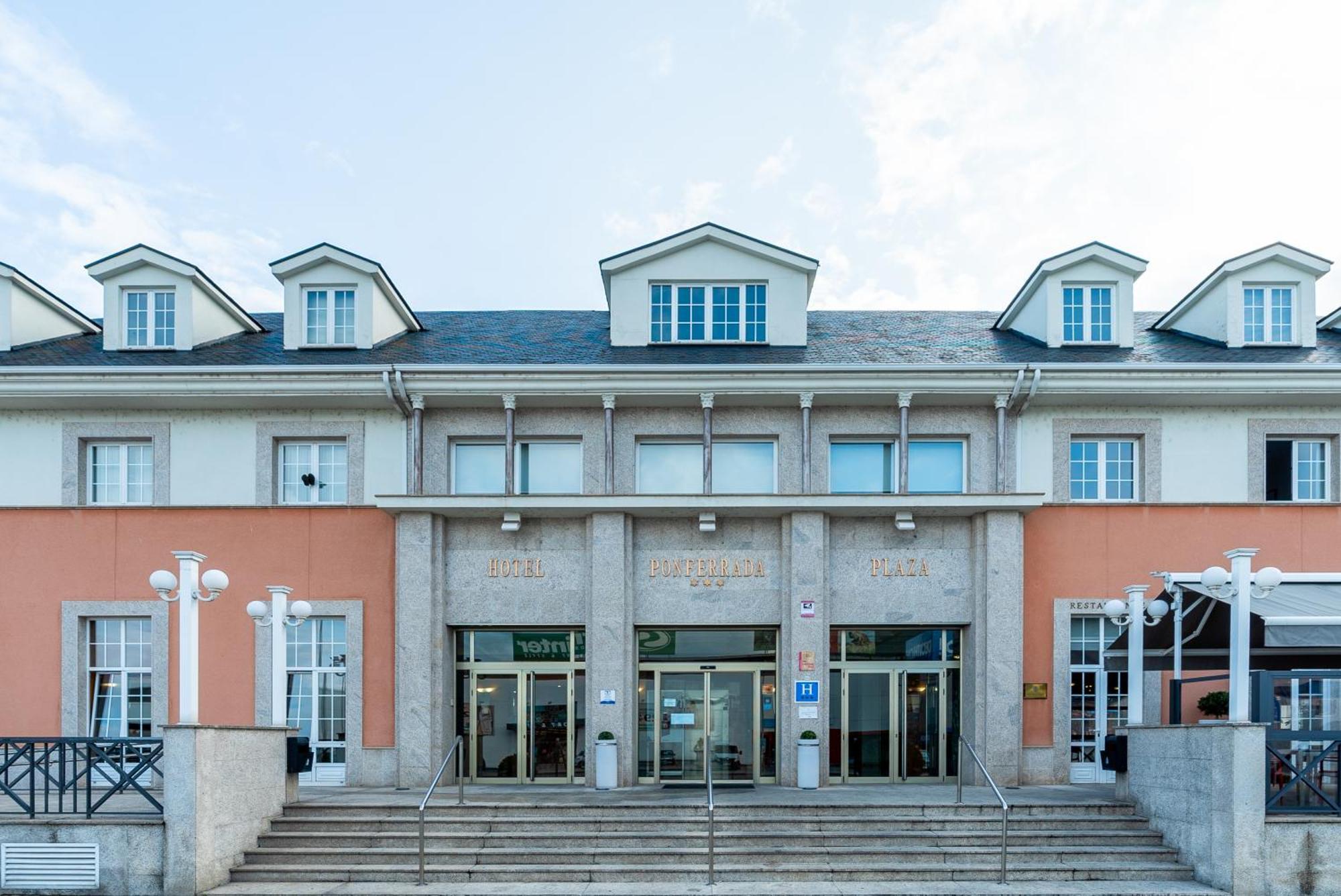 Ponferrada Plaza Hotel Ngoại thất bức ảnh