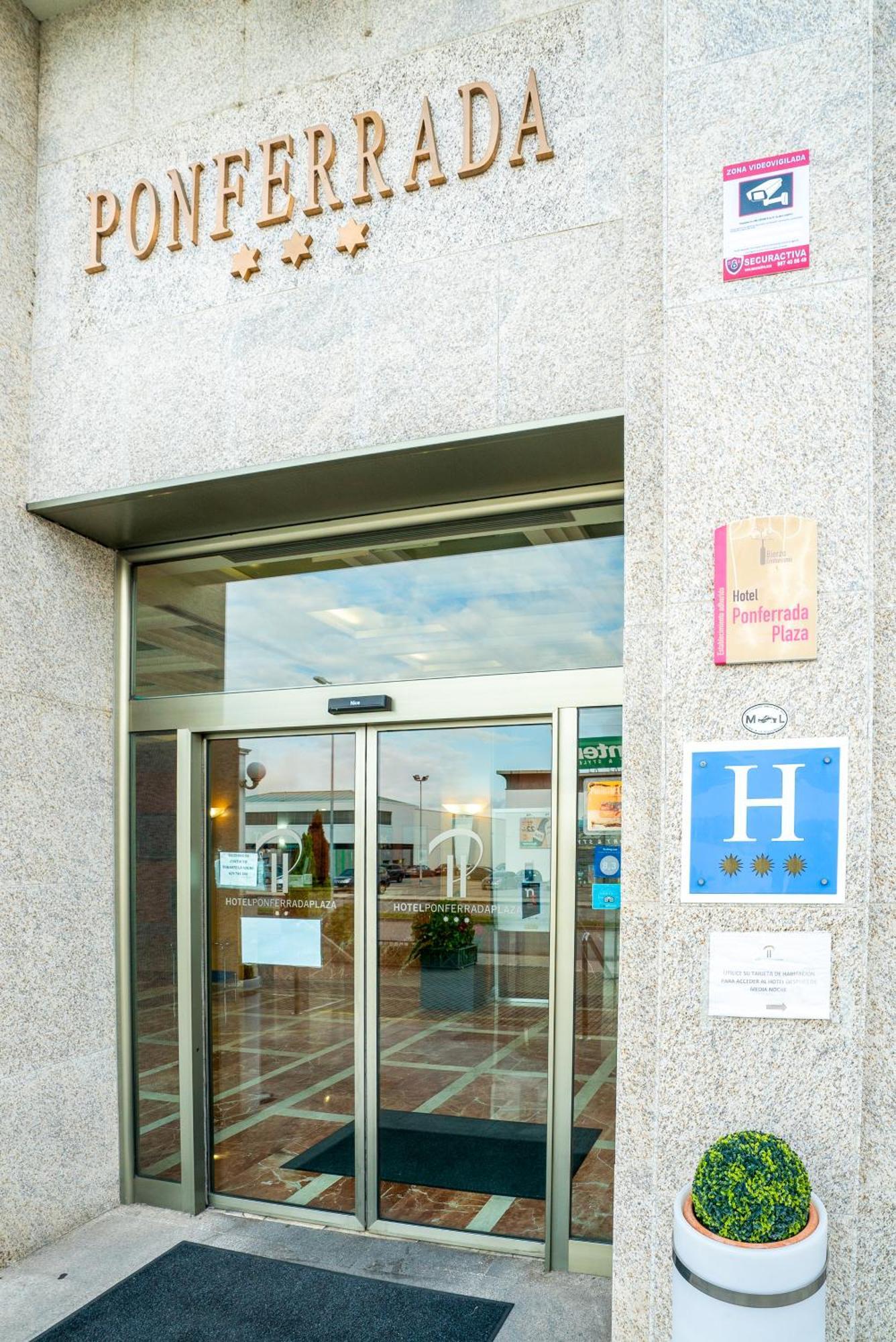 Ponferrada Plaza Hotel Ngoại thất bức ảnh
