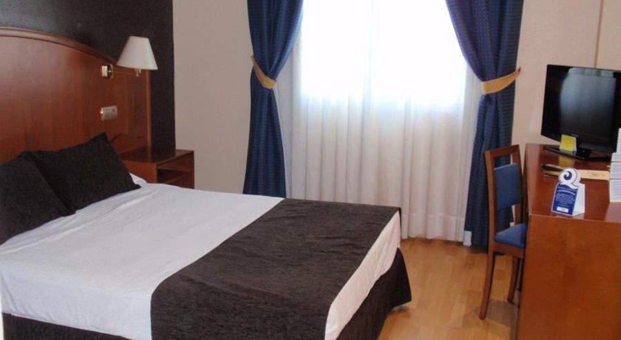 Ponferrada Plaza Hotel Ngoại thất bức ảnh